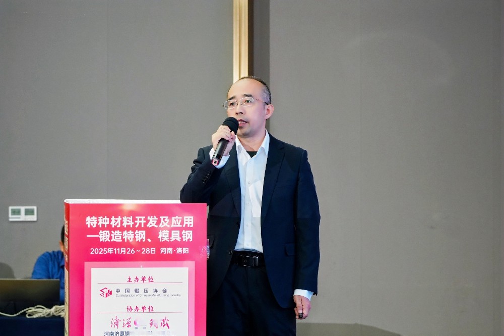 薛董科.jpg